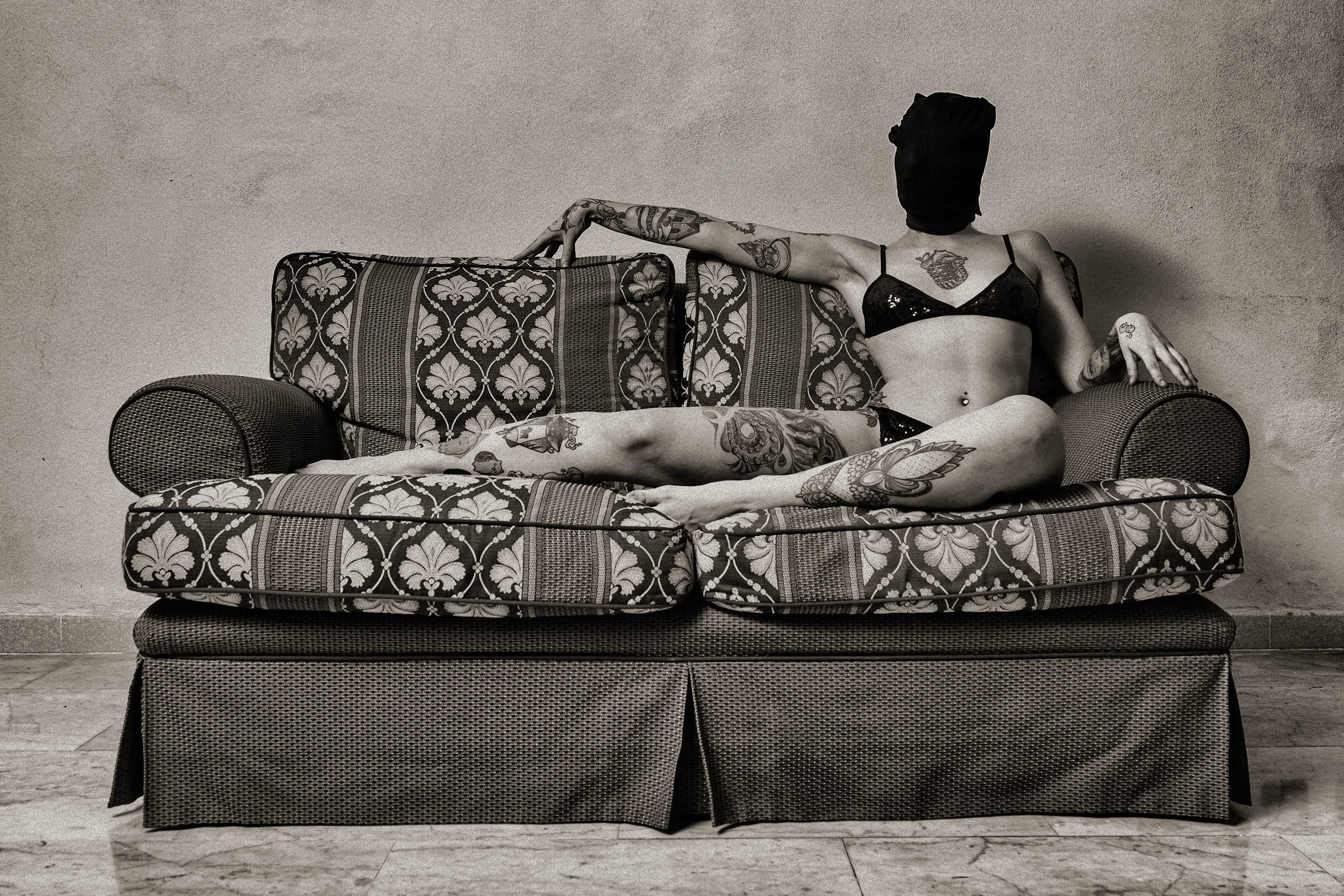 Apparenza #7 — Corpo segnato e vissuto davanti alla macchina fotografica, identità invisibile, Matteo Groppi Piacenza